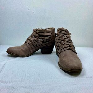 Fergalicious By Fergie Tan Weever Boots Block Heels Ankle Zip Women's 6M